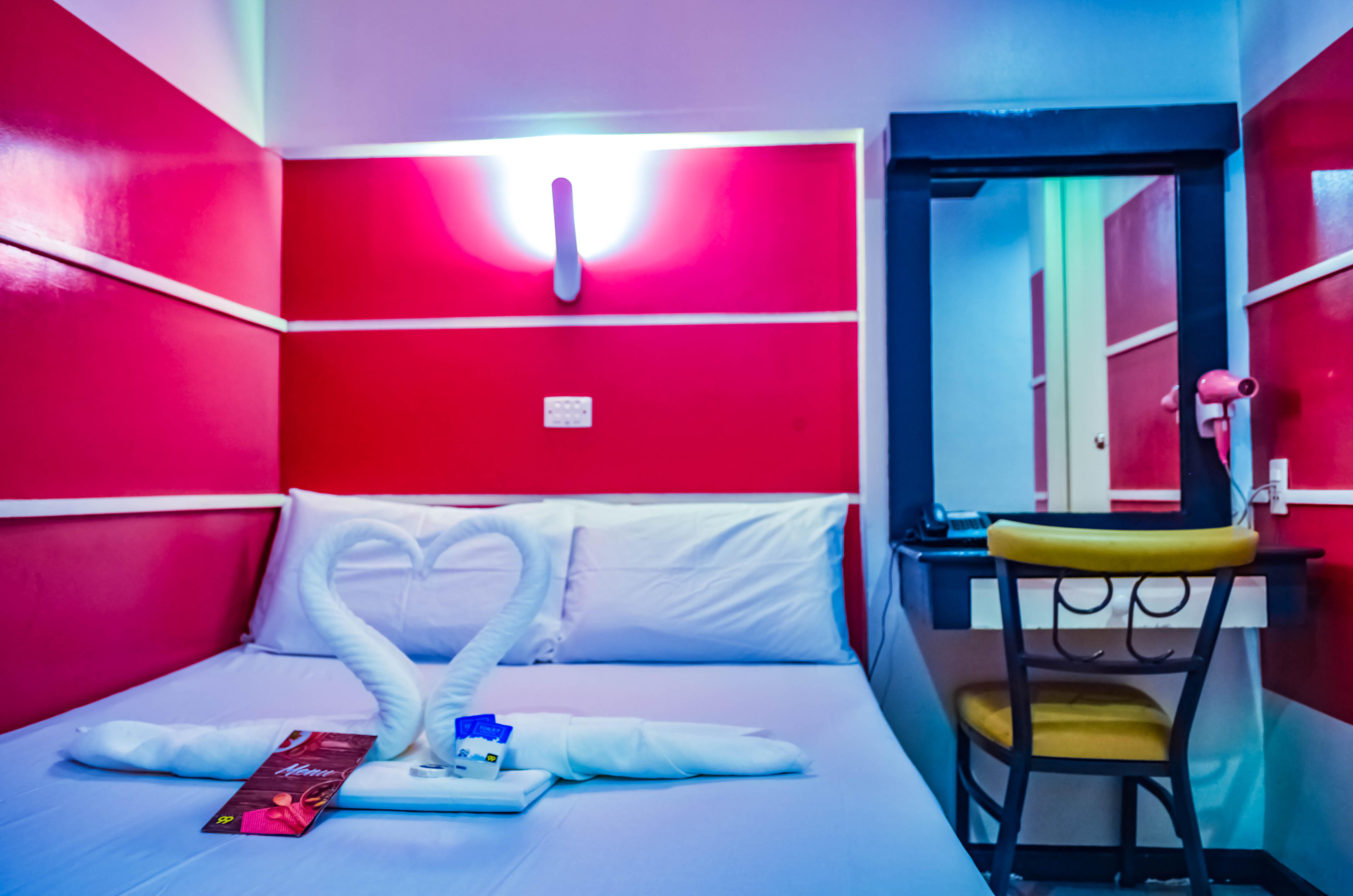 Hotel 99 Cubao Quezon City Exterior photo