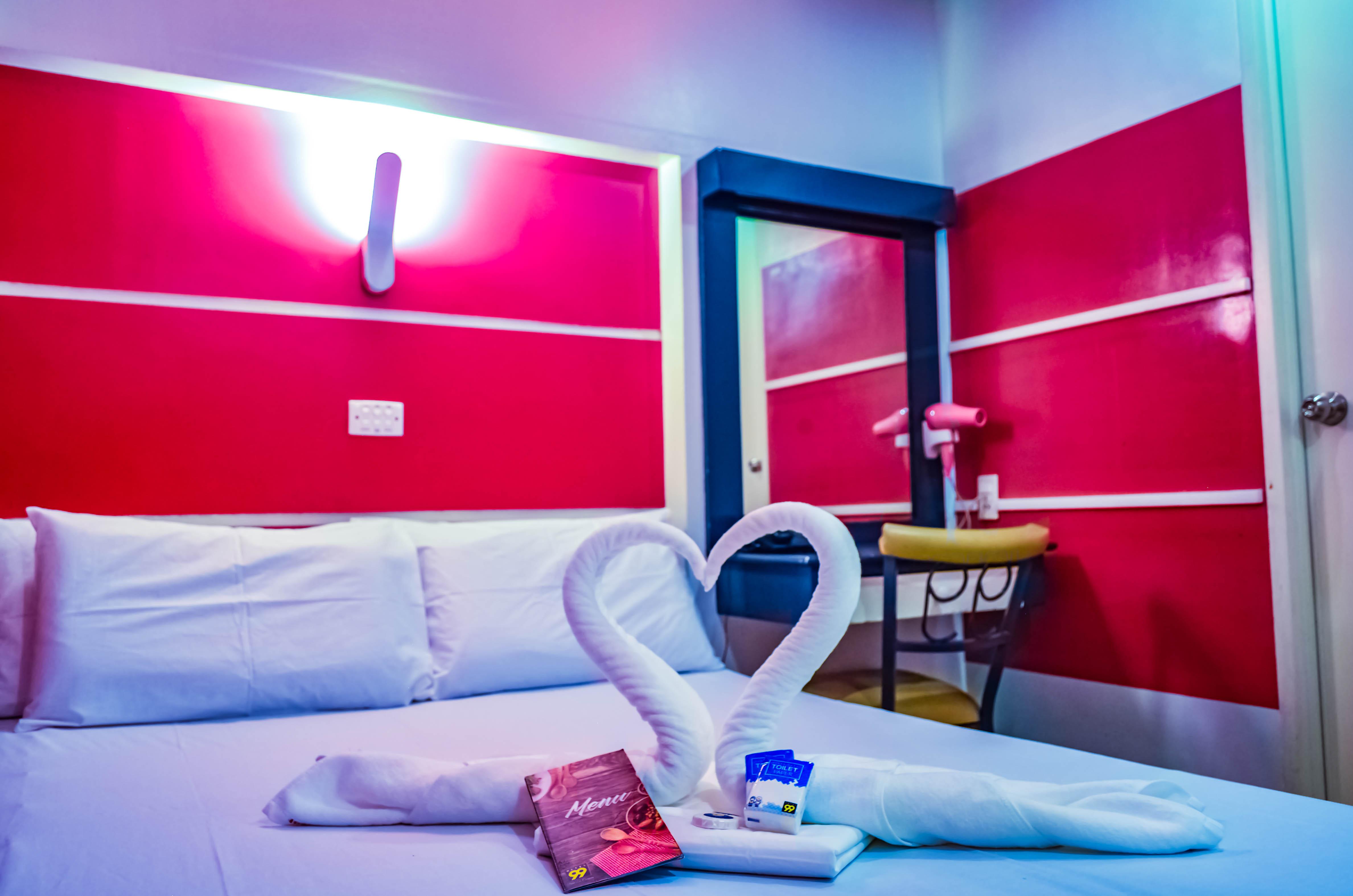 Hotel 99 Cubao Quezon City Exterior photo