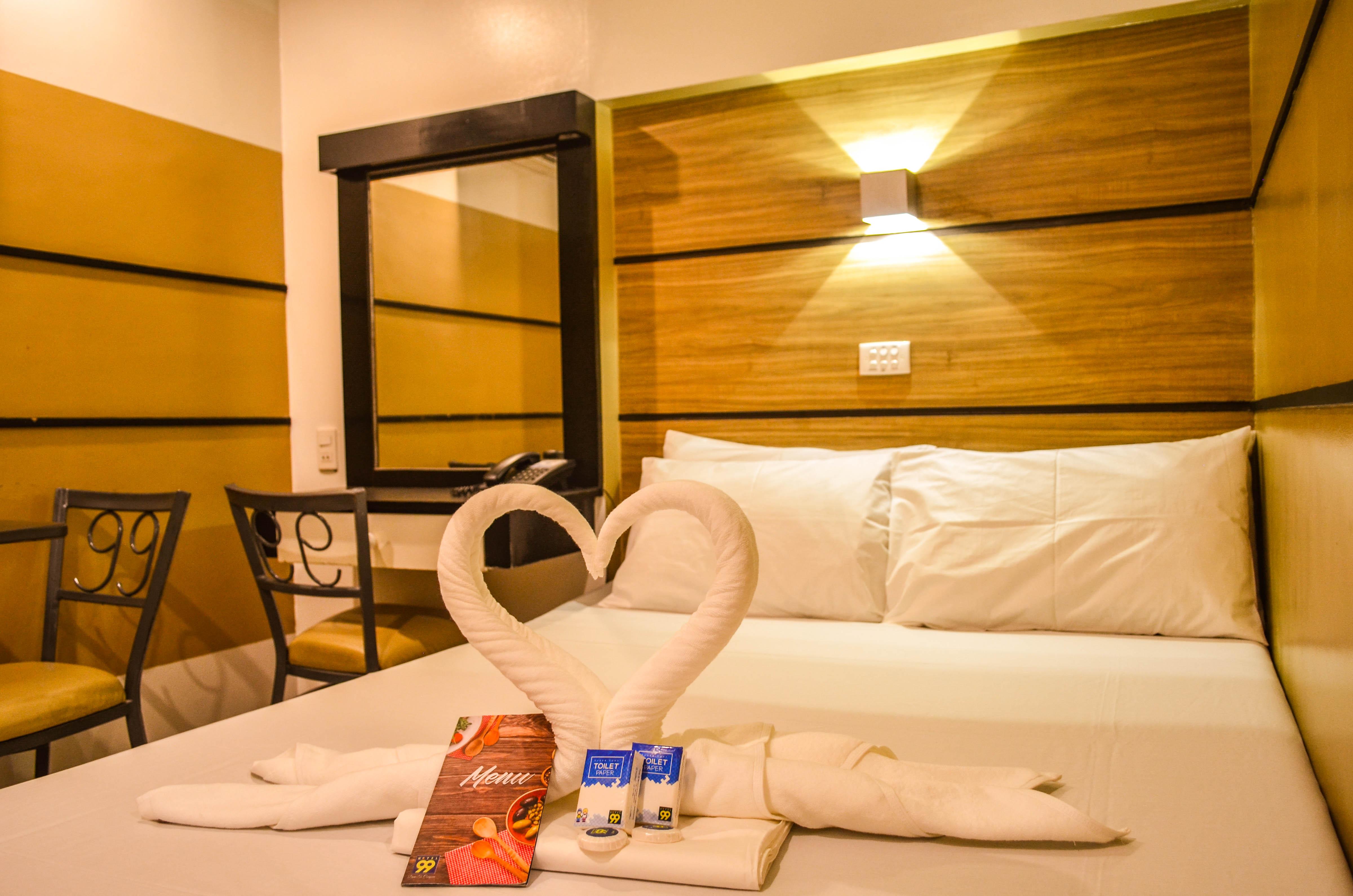 Hotel 99 Cubao Quezon City Exterior photo