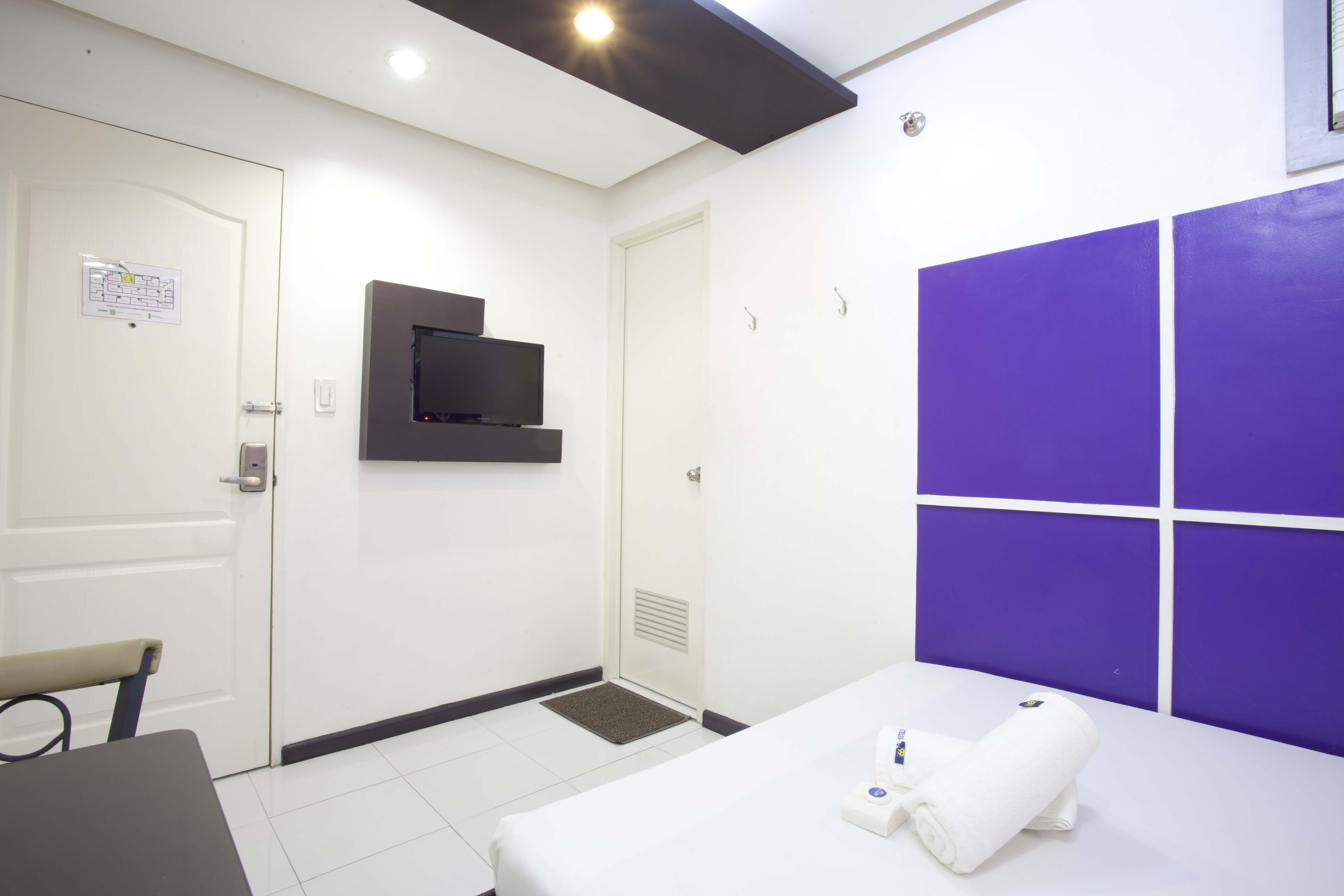 Hotel 99 Cubao Quezon City Exterior photo