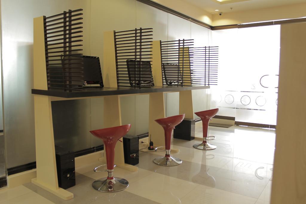 Hotel 99 Cubao Quezon City Exterior photo